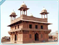 Diwan-i-Khas Fatehpur Sikri